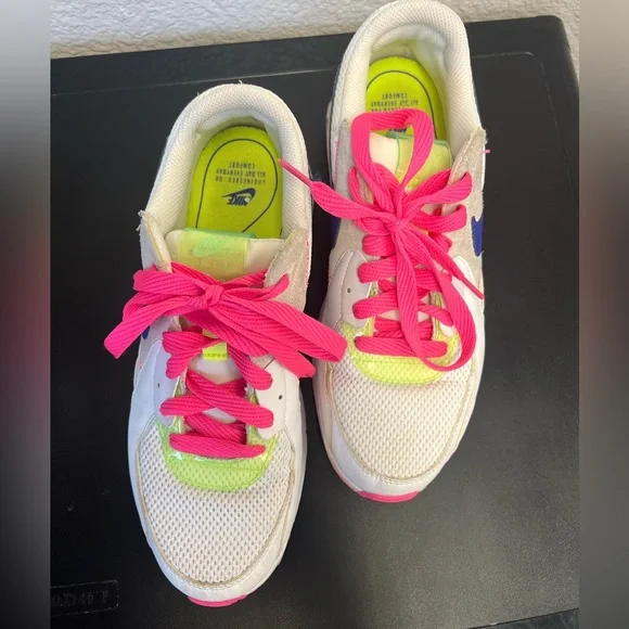 Nike Women’s Sneakers Shoes Neon Air Max Excee White, Pink, Blue, and Green 10 - Picture 3 of 6